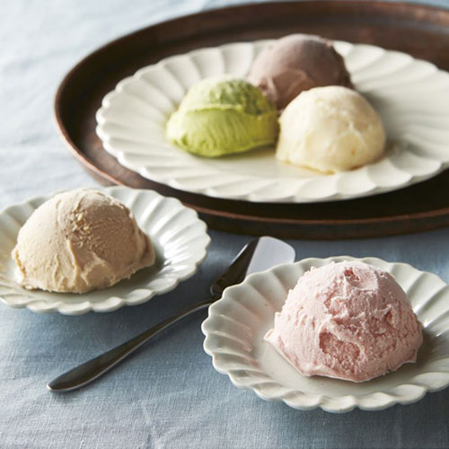 神戸スイーツ 牧場アイスクリーム 5種計24個 バニラ・ストロベリー・チョコレート・ロイヤルミルクティー各5個、抹茶×4個